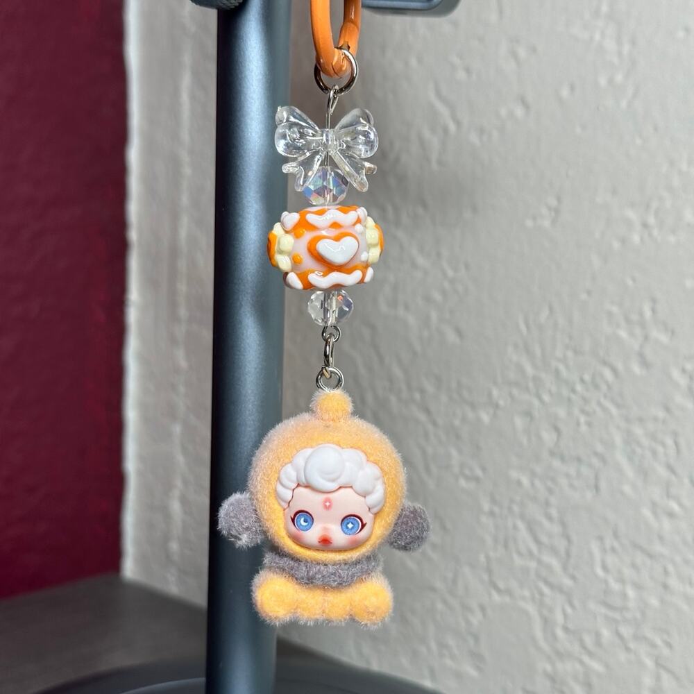 Skullpanda inspired charm - Orange